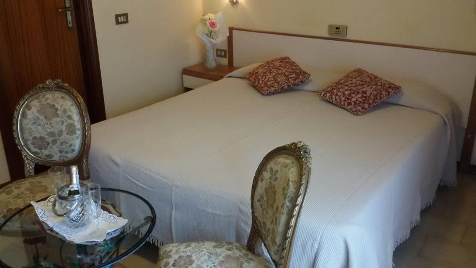 Hotel Le Vigne Contigliano Dış mekan fotoğraf